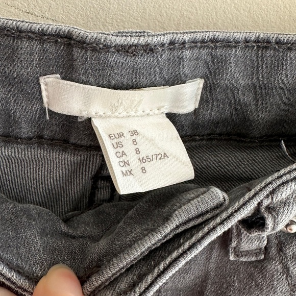 H&M Women's Distressed Grey Skinny Jeans, Size 8 - Picture 10 of 16